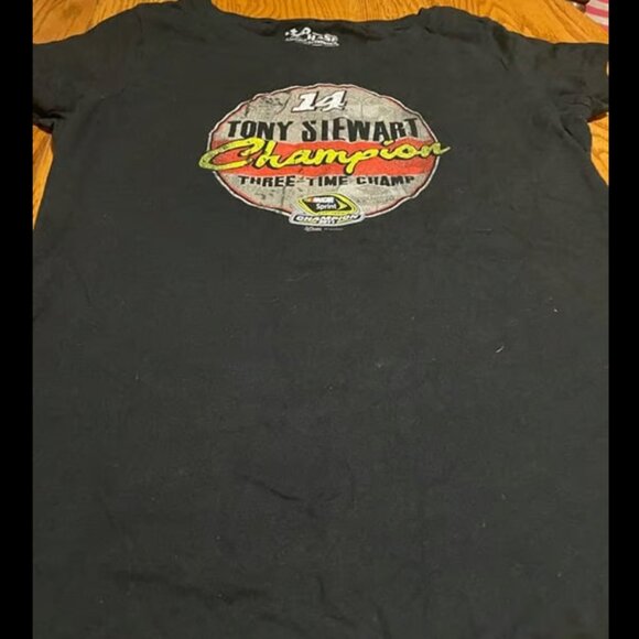 Tony Stewart #14 NASCAR 2011 Champions Women’s T Shirt XL - Picture 1 of 1